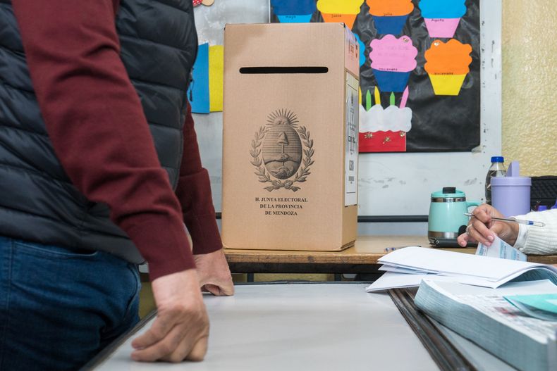 PASO 2023: el frío demoró el arranque de los comicios. PASO 2023: el frío demoró el arranque de los comicios.