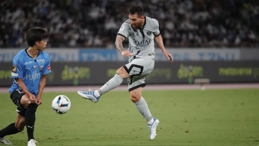 el psg, con un gol de messi, vencio al kawasaki de japon