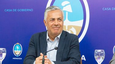 Alfredo Cornejo se toma vacaciones y se activa el protocolo de reemplazos Alfredo Cornejo se toma vacaciones y se activa el protocolo de reemplazos