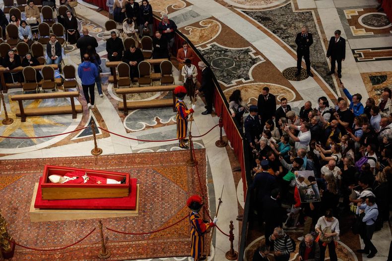 El entierro deberá realizarse entre el cuarto y sexto día posterior al fallecimiento. 