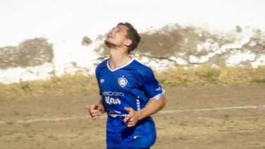 Sitio Andino | 22 El goleador de Quiroga, Sergio Soriano estará en la delantera ante el Club Atético Villa Atuel. Sábado 05 03 22