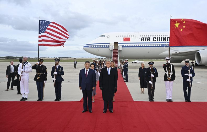 El presidente de China, Xi Jinping, asistió esta mañana a una ceremonia de bienvenida ofrecida por el presidente de Estados Unidos, Donald Trump, en la Casa Blanca, un acto protocolar previo a las reuniones durante las cuales ambos buscarán coincidencias. Autor: XINHUA/NA