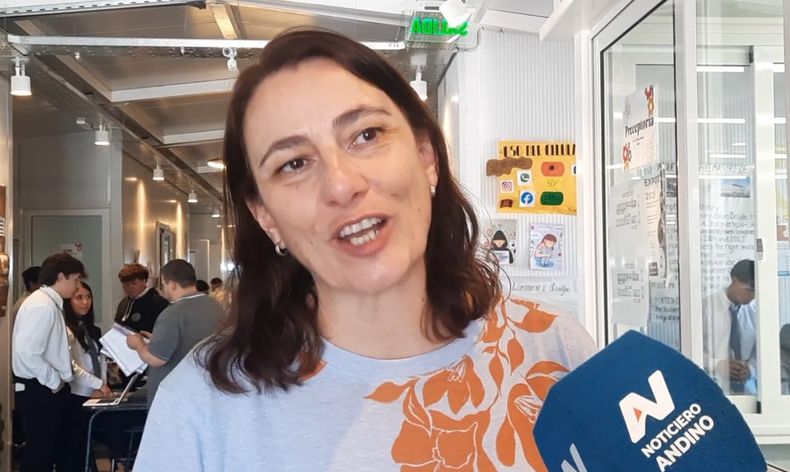 La profesora Carolina Sandmeier.