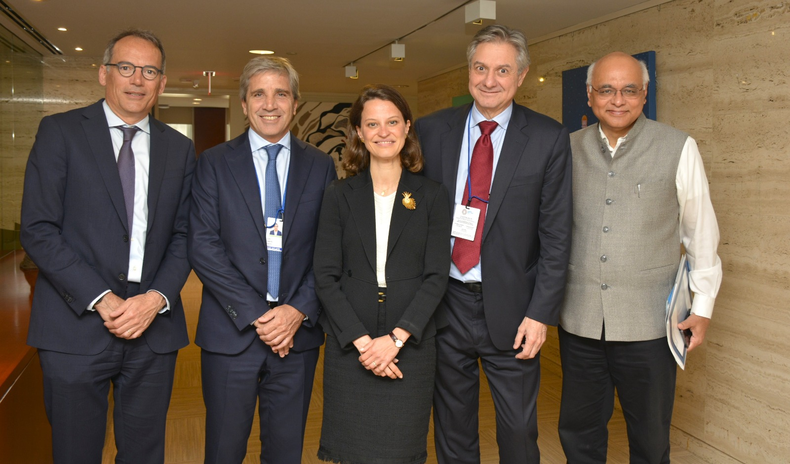 Luis Caputo y José Luis Daza con autoridades del Banco Mundial