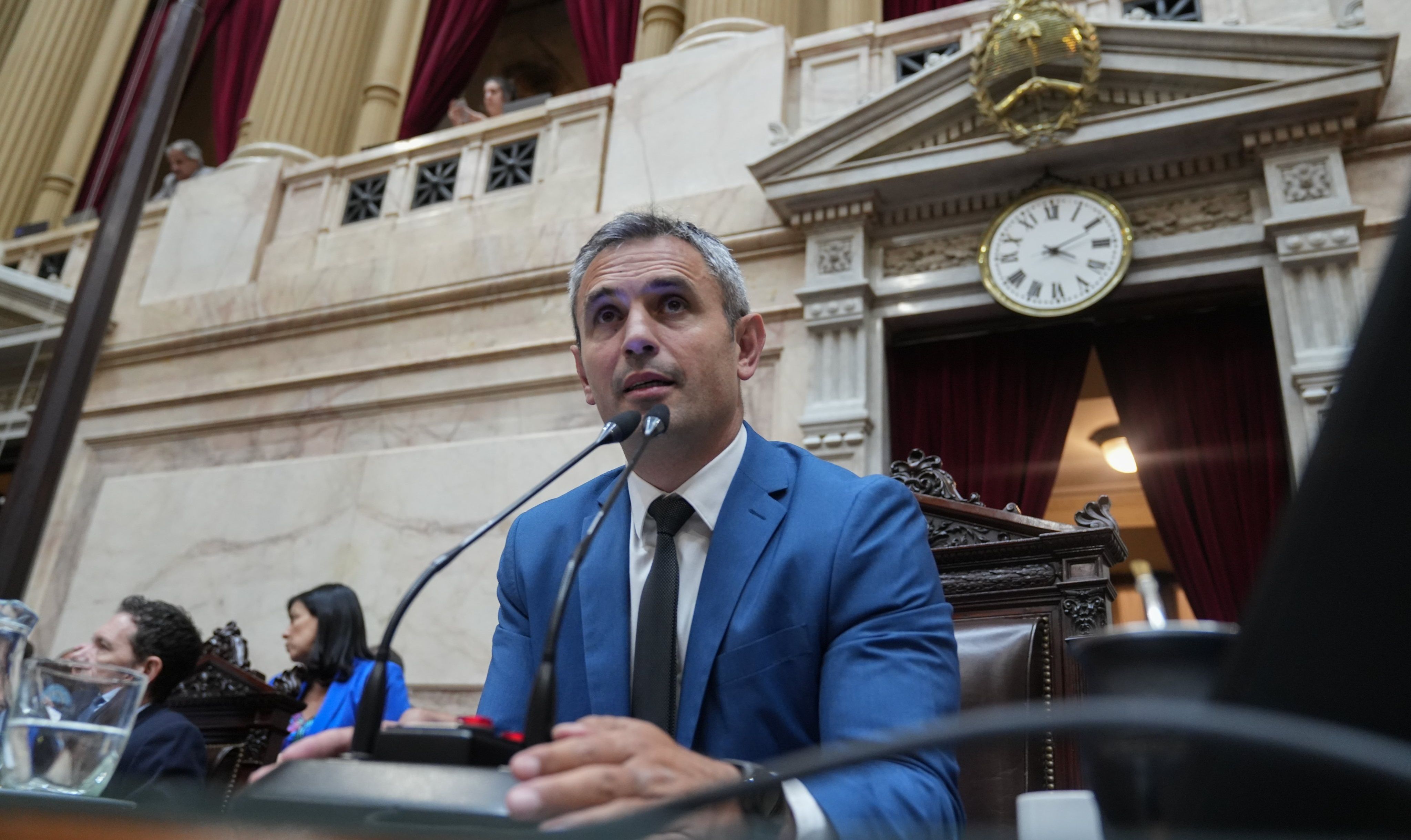 Javier Milei logró tres dictámenes en Diputados y busca avanzar con su agenda legislativa.