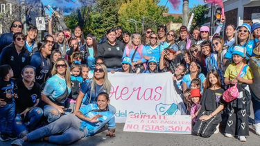 Un grupo de hinchas mujeres de Temperley alquilaron un micro para alentar a su equipo&nbsp;