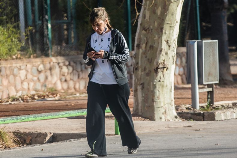 covid 19 mendoza, coronavirus mendoza, gente en la calle, pandemia, covid, gente, personas, aire libre, verano, clima, tiempo, mendoza, ejercicio fisico, gimnasia, parque san martin - 484849