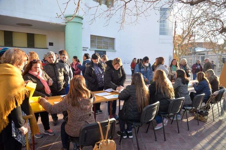Más de 180 delegados de todos los departamentos decidieron volver al paro si no logran la suba que esperan.