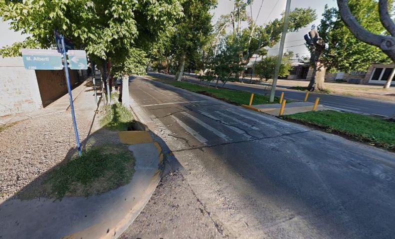 El robo ocurrió el lunes por la tarde en Alberti y Sarmiento de Godoy Cruz.&nbsp;