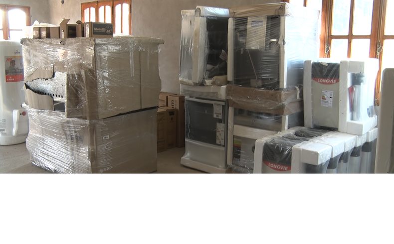 escuelas reciben equipamiento.png
