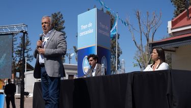 El Gobierno de Mendoza dio un paso clave para avanzar con el Tren de Cercanías. El Gobierno de Mendoza dio un paso clave para avanzar con el Tren de Cercanías.