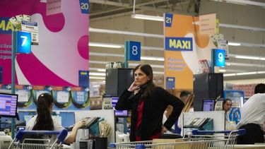 Por la inflación y la crisis, se consolida del omnishopper