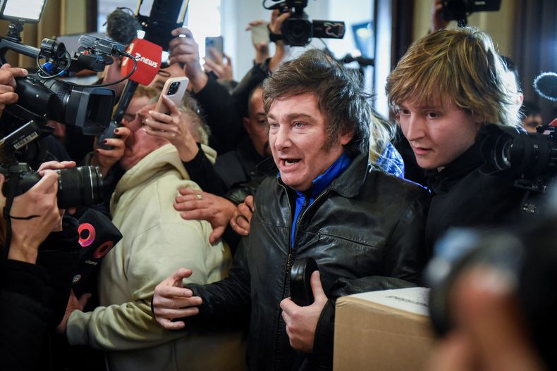 Javier Milei propone una reforma integral del país, dividida en tres etapas