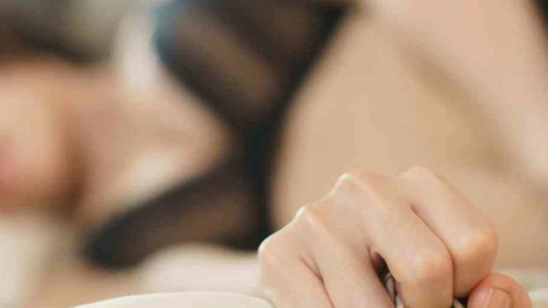 Sexólogos revelan: los sorprendentes beneficios de la masturbación.