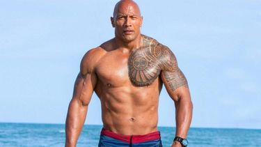Dwayne Johnson la rompe en esta película que causa furor en HBO Max.