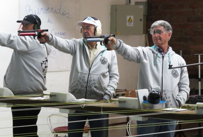 16 4ta. fecha. Cuyano de Tiro. Más de 60 tiradores compitieron en el Tiro Federal Argentino San Rafael. Lunes 12 09 16