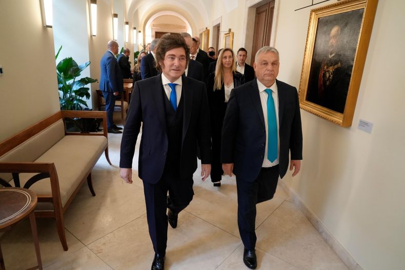 El mandatario argentino compartió varios actos junto al primer ministro húngaro, Viktor Orbán.