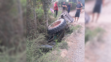 Un tractor cayó en un canal de riego en Lavalle y dejó un herido