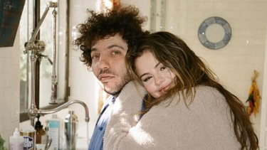 Selena Gomez y Benny Blanco: una historia de amor que culmina en compromiso