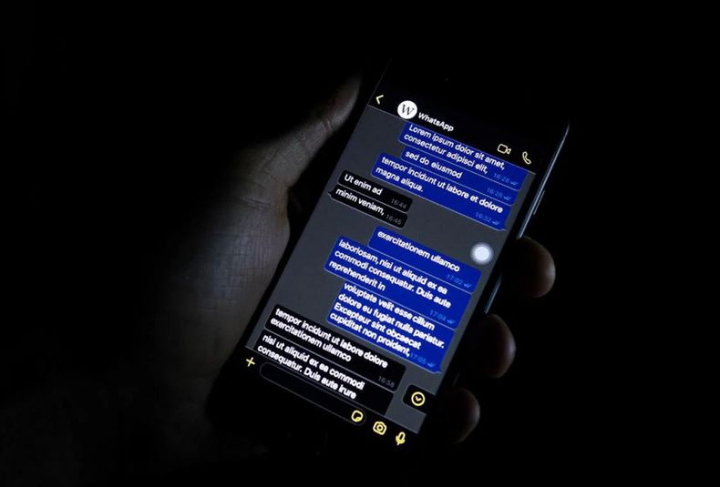Dark mode shutter