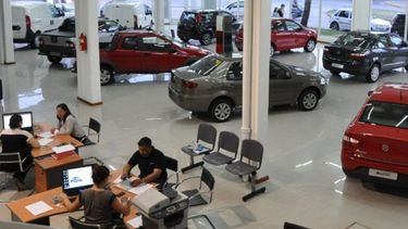Autos y motos sufren la fuerte caída del consumo