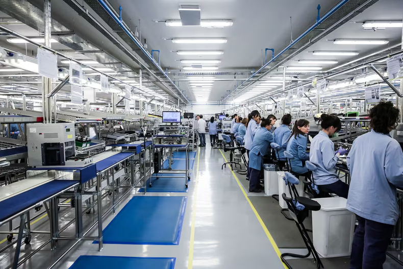Las importaciones de celulares y electrónica ponen en riesgos las plantas nacionales