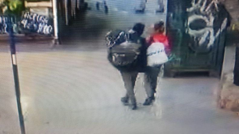 La pareja acusada de robo quedó detenida en la Oficina Fiscal 1 de Ciudad.&nbsp;