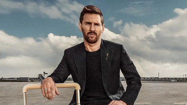 Messi modelo posó para una reconocida marca francesa.