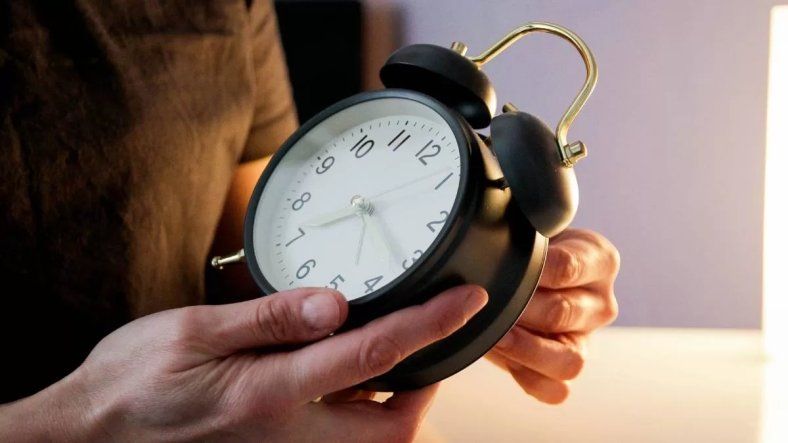 Cambio de horario en Chile: cómo quedaron los relojes desde hoy.