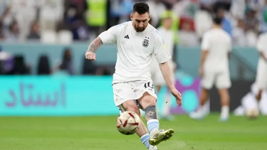 argentina hace la entrada en calor con messi a la cabeza