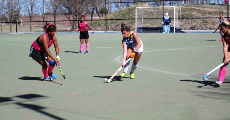 Hockey acción. Se programó una nueva fecha del torneo Clausura.