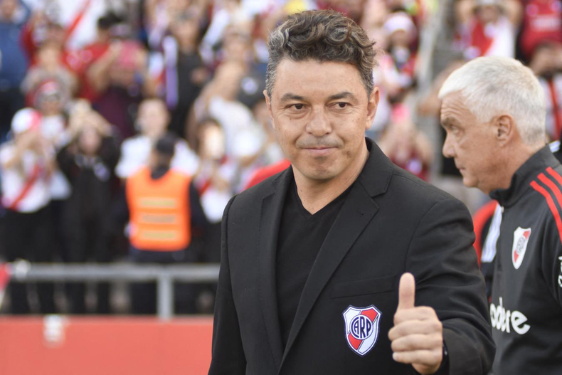 El DT viene a imponer su fútbol.