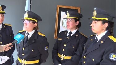 dia de la mujer policia: razones para abrazar esta profesion