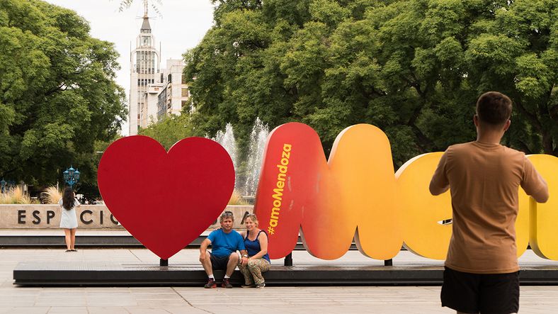 La Ciudad de Mendoza se posiciona como un destino turístico durante todo el año. La Ciudad de Mendoza se posiciona como un destino turístico durante todo el año.