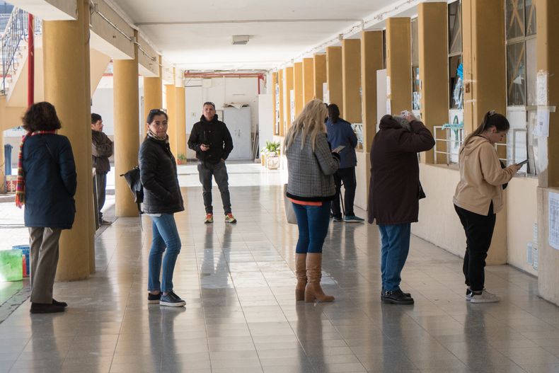 PASO 2023 en Mendoza: más de 600 mil mendocinos ya emitieron su voto. PASO 2023 en Mendoza: más de 600 mil mendocinos ya emitieron su voto.