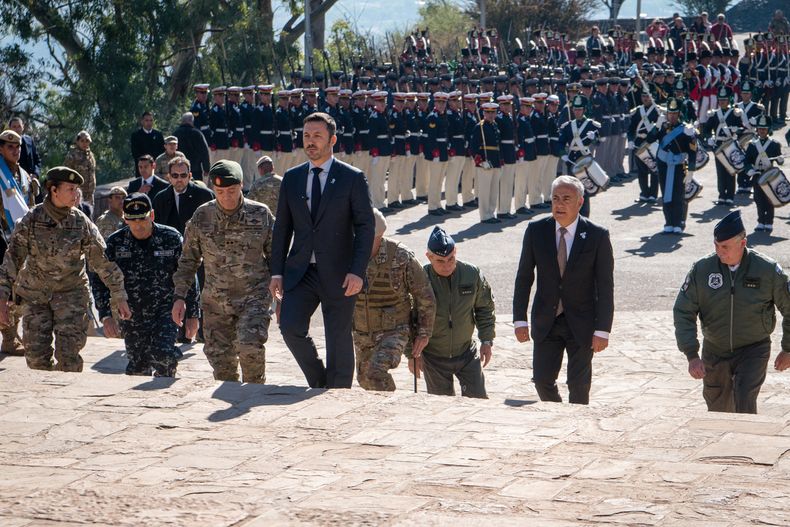 Se discutirá en Diputados la iniciativa del ministro Luis Petri, que podría generar que el Ejército intervenga en el narcotráfico.