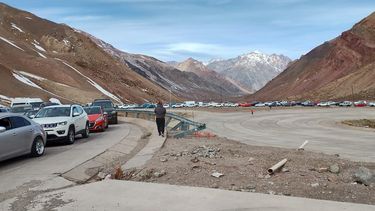 cierran el paso a chile por un temporal en alta montana