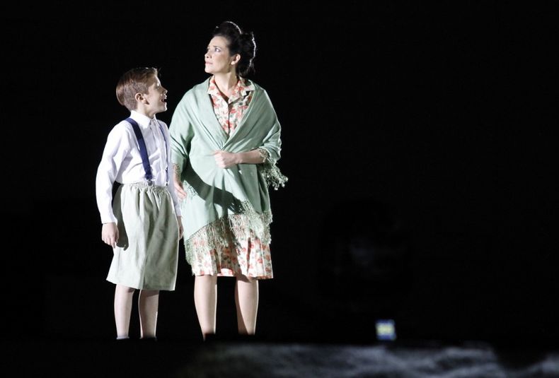 acto central, vendimia, escenario,teatro griego,frank romero day