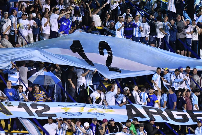 Le bajaron el pulgar a varios hinchas de Argentina.