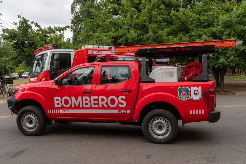 Personal de Bomberos trabajó en el rescate de los trabajadores (imagen ilustrativa).