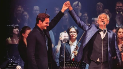 Roger Federer protagonizó un momento muy emocionante junto a Andrea Bocelli&nbsp;