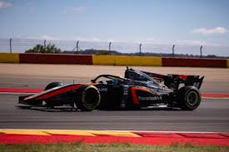 Nicolás Varrone sueña con la F1.
