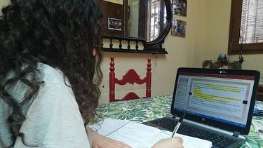 La Dirección de Educación Permanente de Jóvenes y Adultos implementa una modalidad virtual para la terminalidad educativa. La Dirección de Educación Permanente de Jóvenes y Adultos implementa una modalidad virtual para la terminalidad educativa.