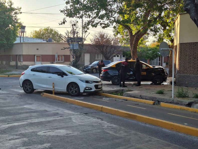 El accidente vial ocurrió en Roca y Hernández de Las Heras.&nbsp;