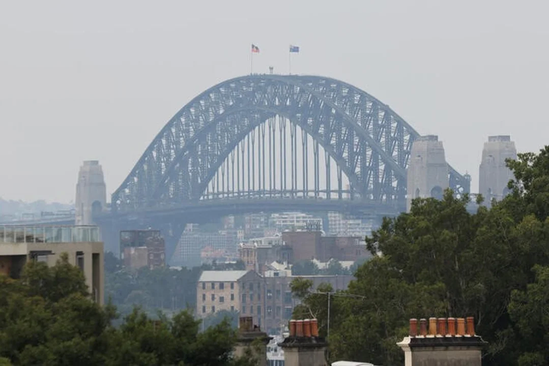 Extensas zonas de Australia soportan una ola de calor.