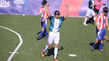 De San Carlos al estrellato: Lautaro Rodríguez marcó 9 goles en su debut con Los Murcielaguitos