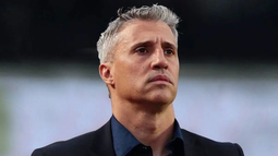 Hernán Crespo presentó a su nueva novia 18 años menor.