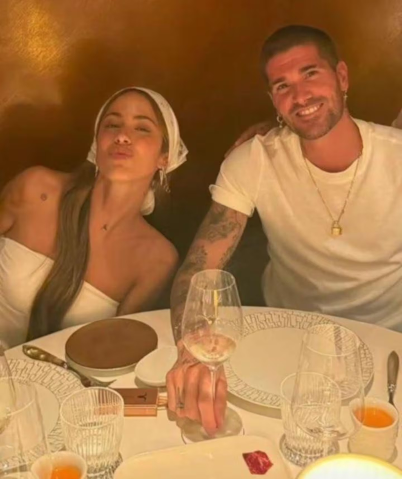 Rodrigo de Paul y Tini Stoessel fueron fotografiados juntos en un restaurante de Madrid, confirmando su reconciliación