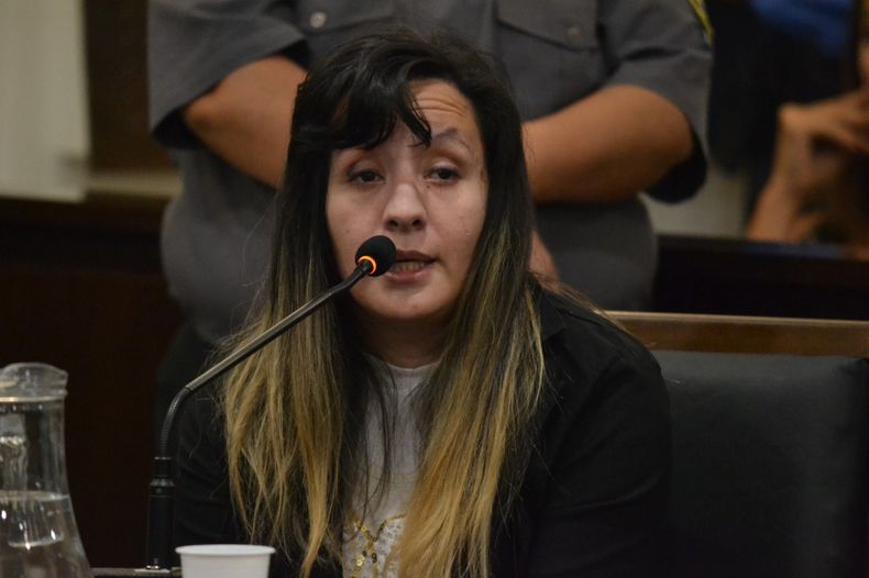 Karen Oviedo, la "envenenadora" de Guaymall&eacute;n, en su exposici&oacute;n en el debate. Fue encontrada culpable y deber&aacute; cumplir prisi&oacute;n perpetua