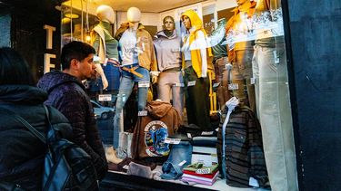 Sitio Andino | 10 de Julio de 2025, centro de Mendoza, comercios, ventas, compras, ropa, descuentos, ofertas, rebajas, promociones, cuotas, efectivo, tarjetas